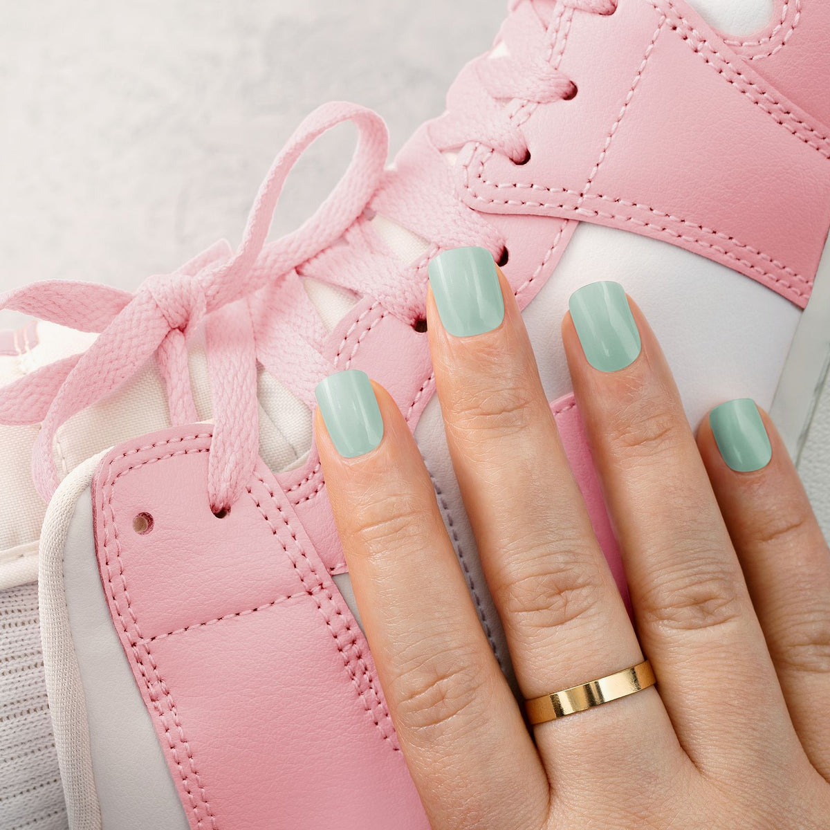 IN AMAZE-MINT? - US 2464